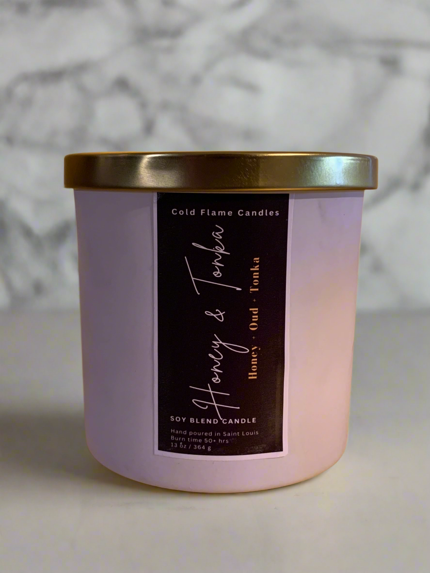 12 oz Honey and Tonka candle