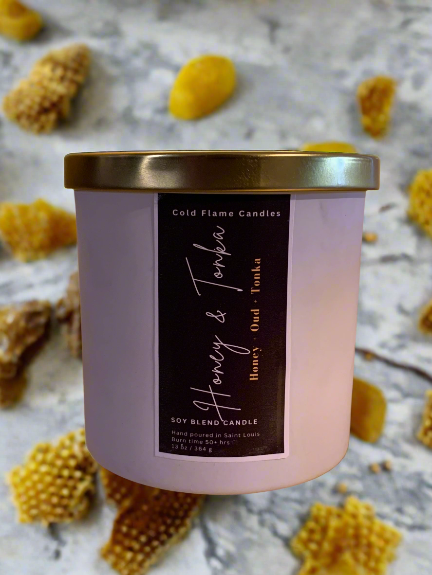 12 oz Honey and Tonka candle